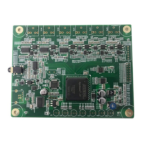 Panardinamas aukso spalvos vario PCB